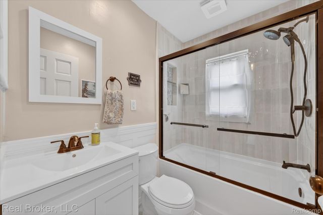 6551 Duffield Street, West Bloomfield Charter Township, MI 48324