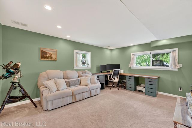 6551 Duffield Street, West Bloomfield Charter Township, MI 48324