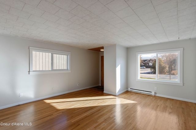 218 S 2nd Ave, Sandpoint, ID 83864