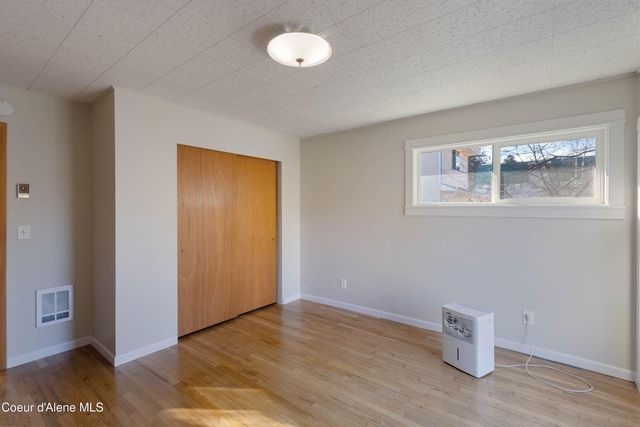 218 S 2nd Ave, Sandpoint, ID 83864