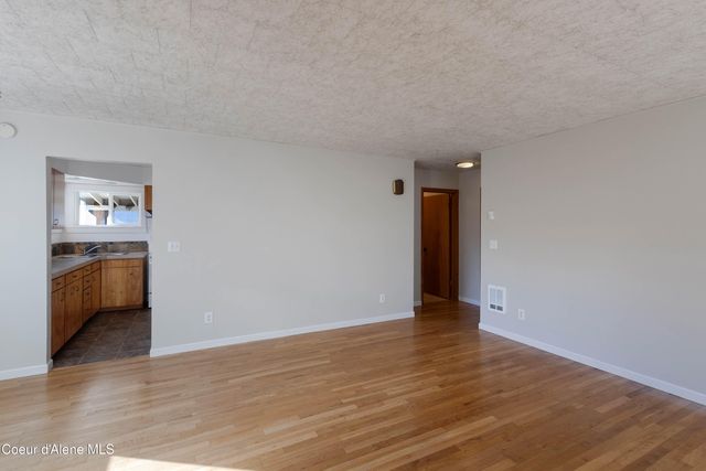 218 S 2nd Ave, Sandpoint, ID 83864