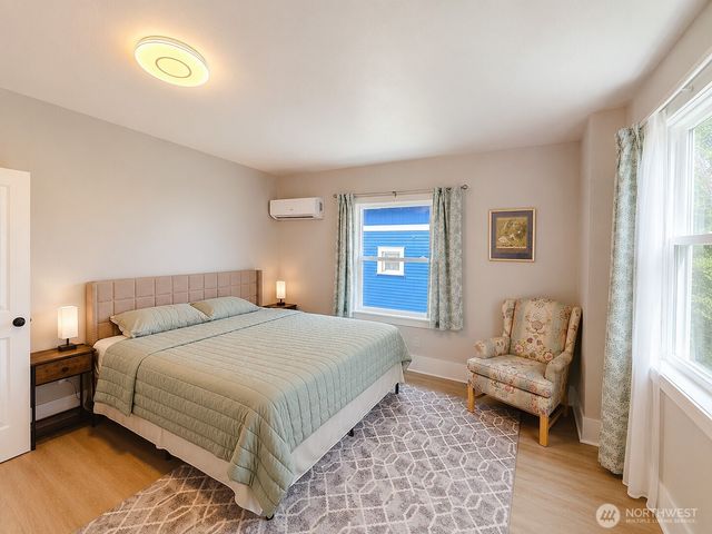 822 S Ferry St, Tacoma, WA 98405