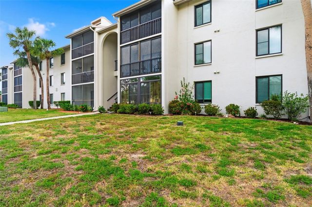 1871 PINE RIDGE WAY W B2, Palm Harbor, FL 34684