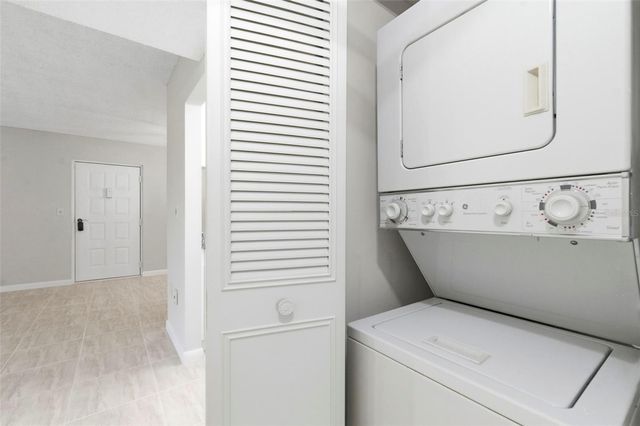 1871 PINE RIDGE WAY W B2, Palm Harbor, FL 34684