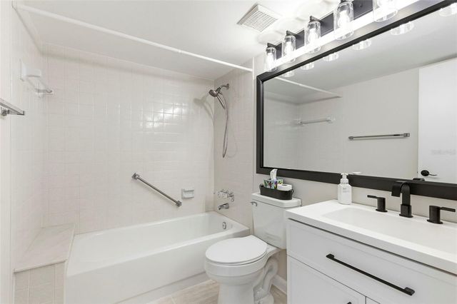 1871 PINE RIDGE WAY W B2, Palm Harbor, FL 34684