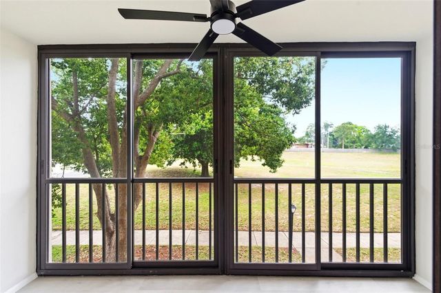 1871 PINE RIDGE WAY W B2, Palm Harbor, FL 34684