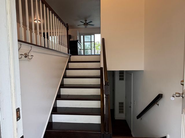 284 Hill Avenue, Bartlett, IL 60103