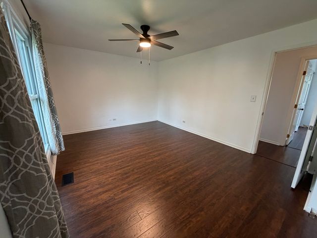284 Hill Avenue, Bartlett, IL 60103