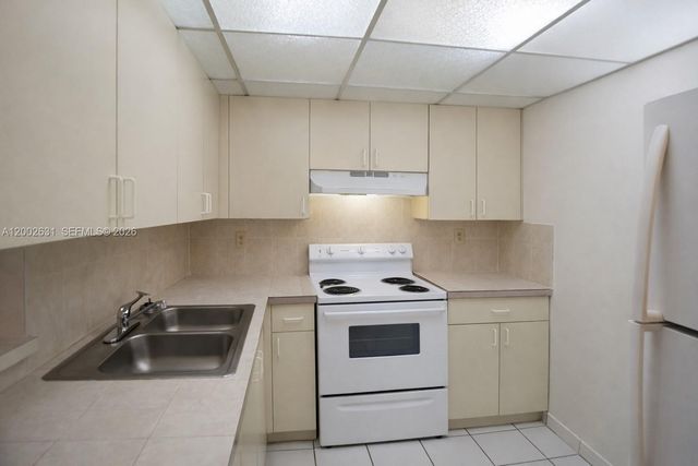 5755 W 20th Ave 406, Hialeah, FL 33012