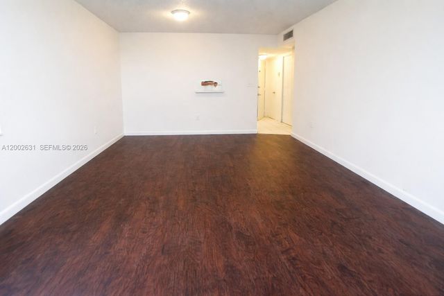 5755 W 20th Ave 406, Hialeah, FL 33012