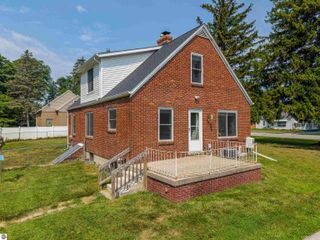 1152 Midland Road, Bay City, MI 48706