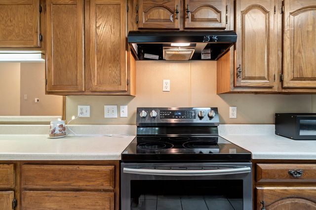 717 Van Horn Drive, Irving, TX 75060