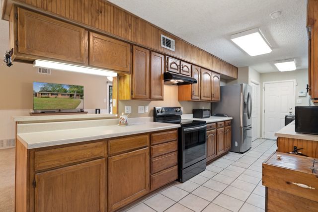 717 Van Horn Drive, Irving, TX 75060
