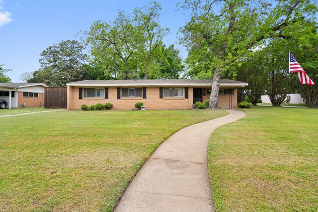 717 Van Horn Drive, Irving, TX 75060