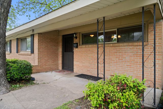 717 Van Horn Drive, Irving, TX 75060