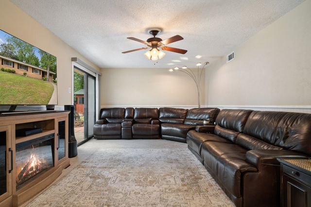 717 Van Horn Drive, Irving, TX 75060