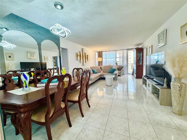 250 174th St 1912, Sunny Isles Beach, FL 33160