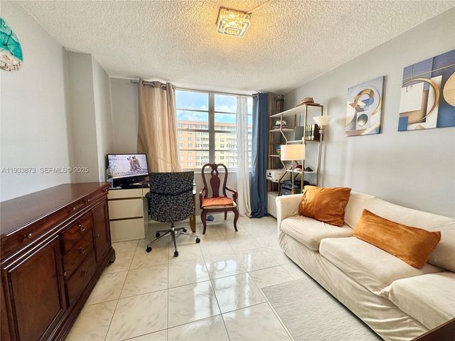 250 174th St 1912, Sunny Isles Beach, FL 33160