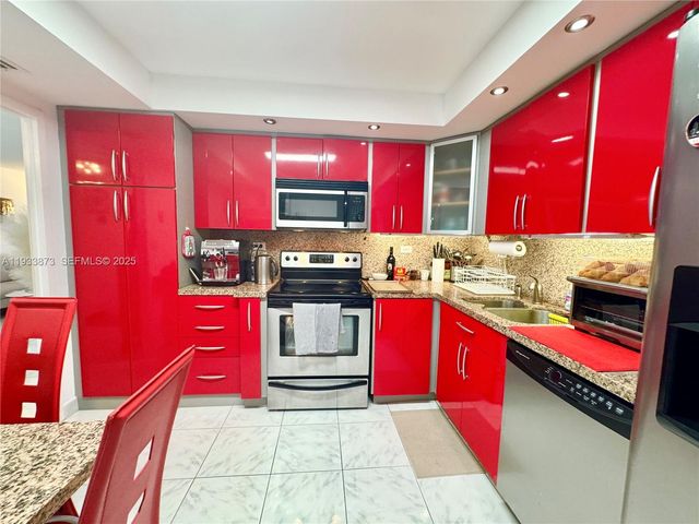 250 174th St 1912, Sunny Isles Beach, FL 33160