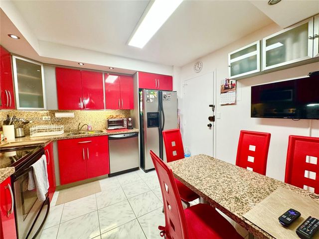 250 174th St 1912, Sunny Isles Beach, FL 33160