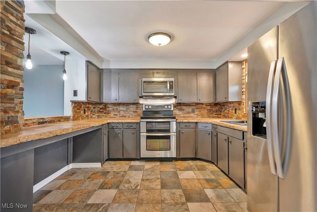 1227 33rd Street NE, Canton, OH 44714