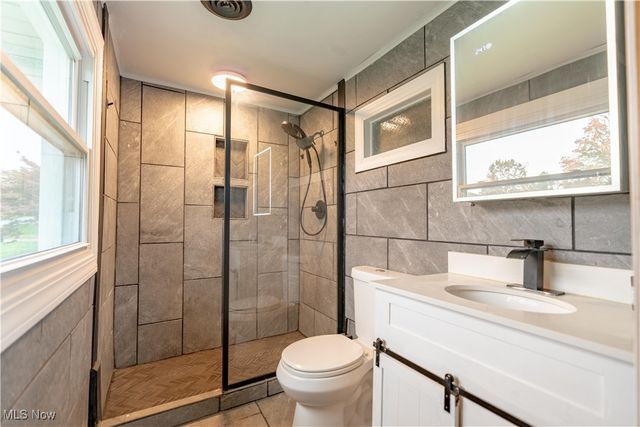 1227 33rd Street NE, Canton, OH 44714