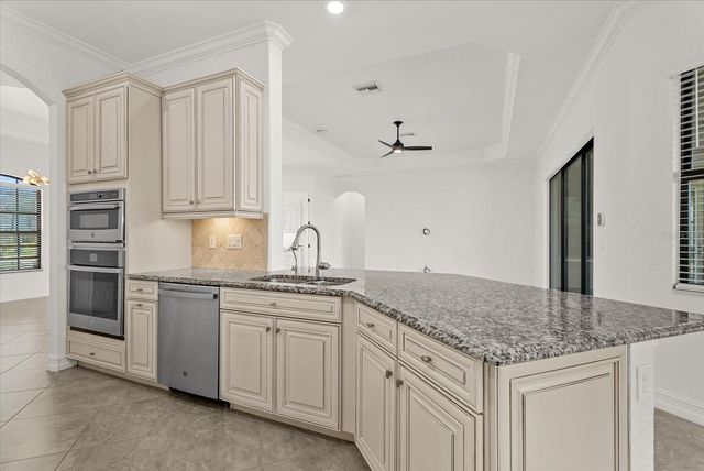 5544 MULLIGAN WAY, Bradenton, FL 34211