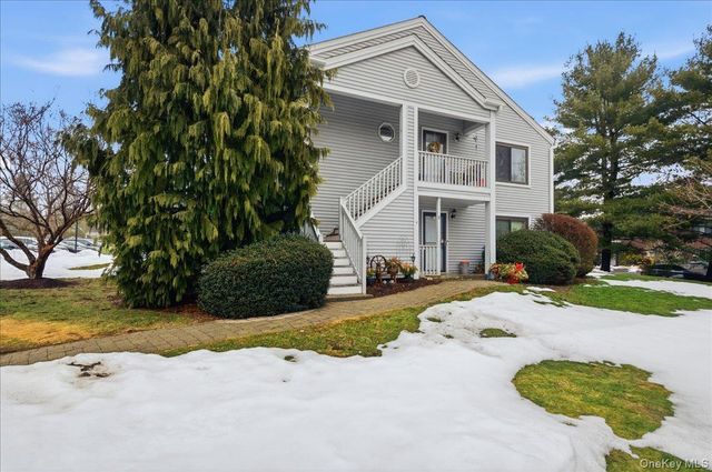 9 Country Place, Mohegan Lake, NY 10547