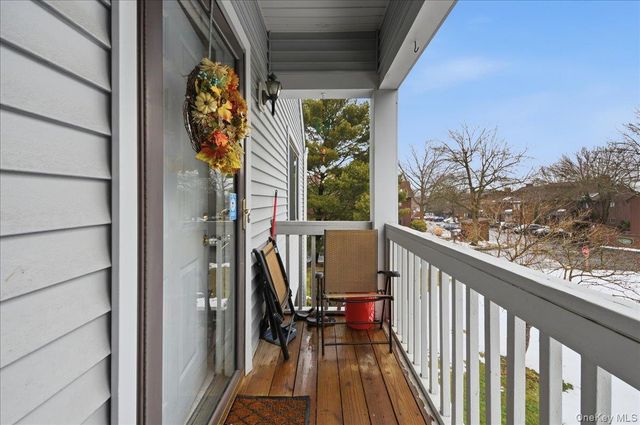9 Country Place, Mohegan Lake, NY 10547