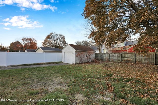 1114 Goodrich Street, Lansing, MI 48910