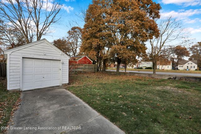 1114 Goodrich Street, Lansing, MI 48910