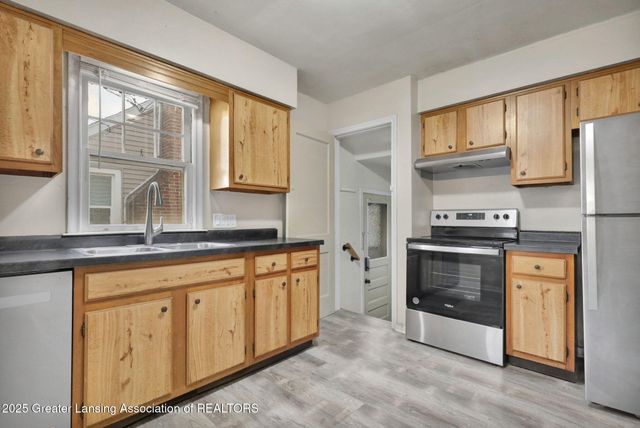 1114 Goodrich Street, Lansing, MI 48910