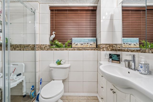 1337 Shultz Street, Waterloo, IA 50703