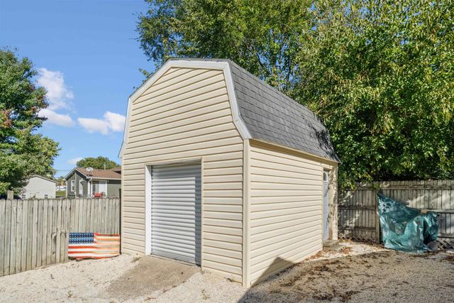 1337 Shultz Street, Waterloo, IA 50703