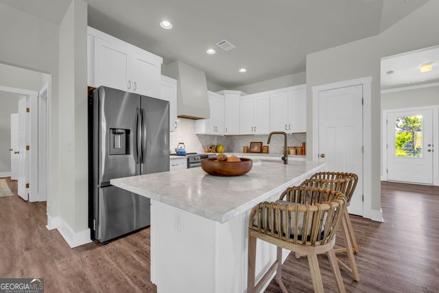 519 N Point Circle, Hartwell, GA 30643