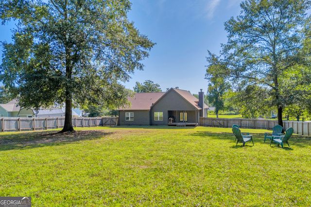 519 N Point Circle, Hartwell, GA 30643