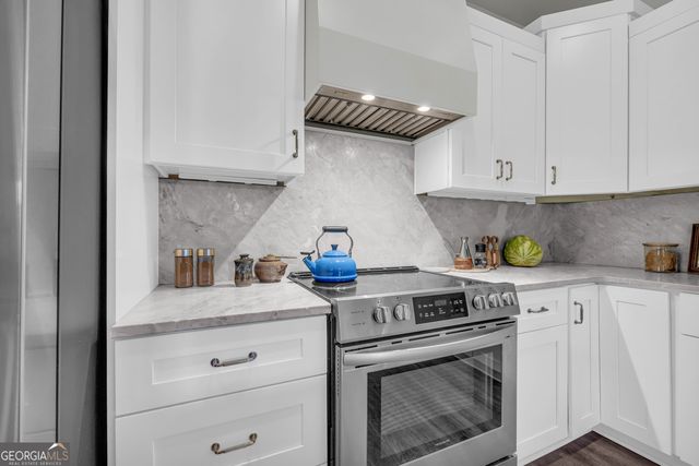 519 N Point Circle, Hartwell, GA 30643
