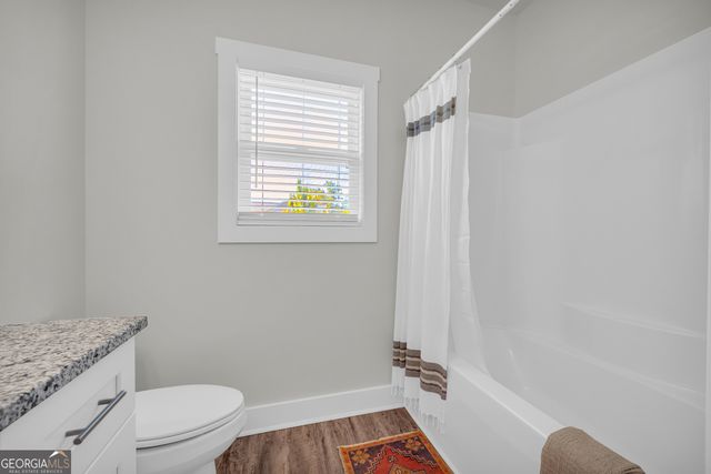 519 N Point Circle, Hartwell, GA 30643