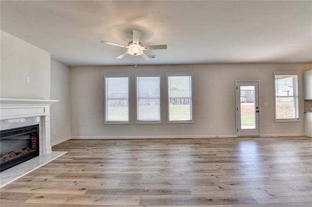 58 Longhorn Way, Auburn, GA 30011