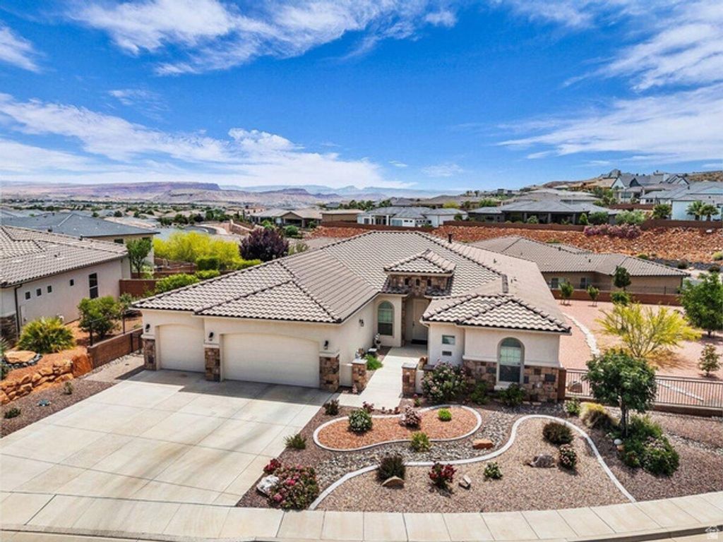 Image 2 of property listing at 2030 N RESERVE PKWY, Washington, UT 84780