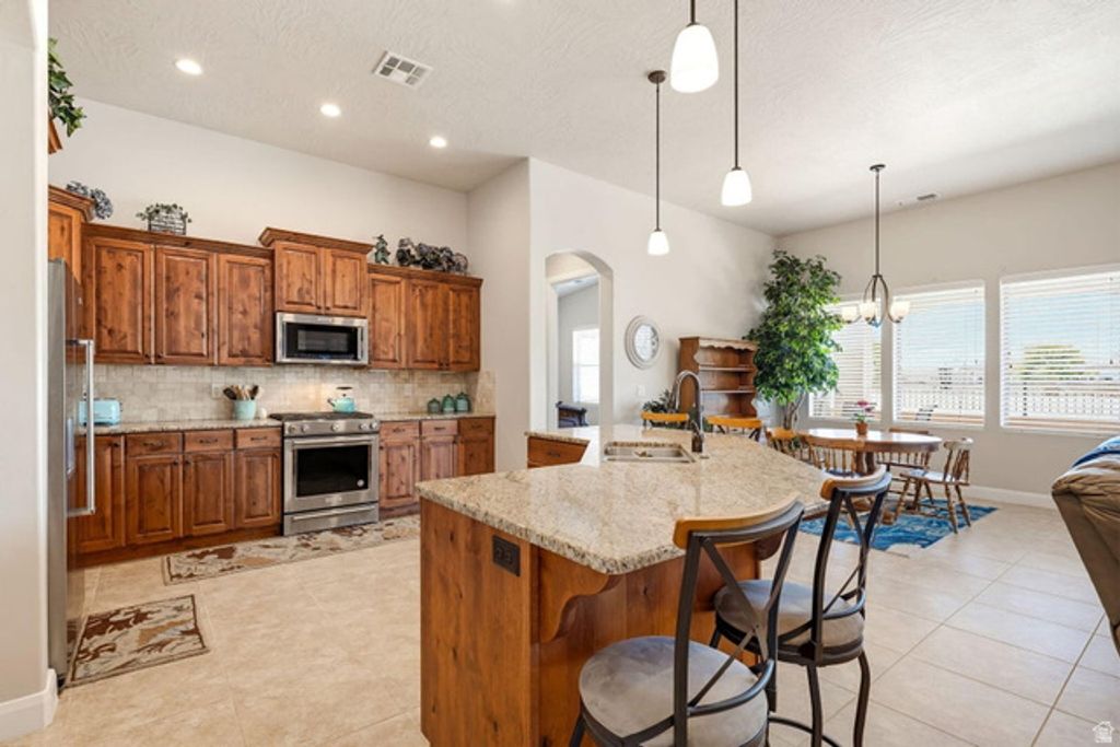 Image 16 of property listing at 2030 N RESERVE PKWY, Washington, UT 84780