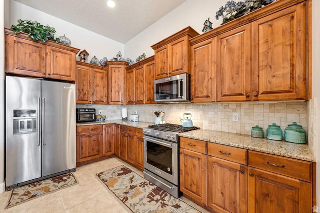 Image 18 of property listing at 2030 N RESERVE PKWY, Washington, UT 84780
