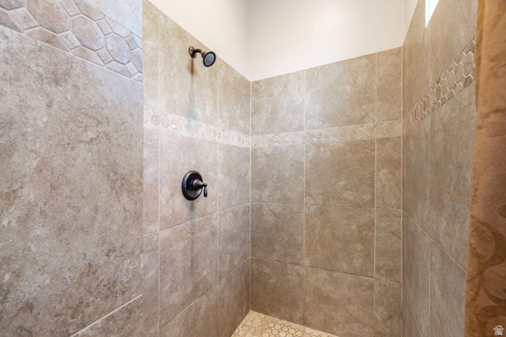 Image 29 of property listing at 2030 N RESERVE PKWY, Washington, UT 84780