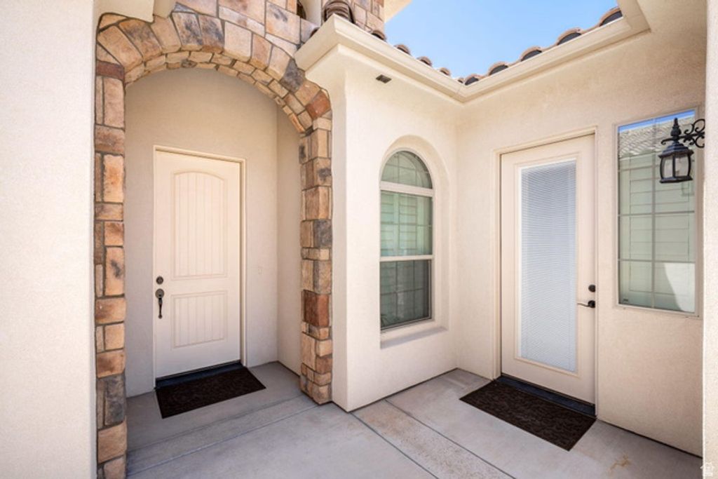 Image 38 of property listing at 2030 N RESERVE PKWY, Washington, UT 84780