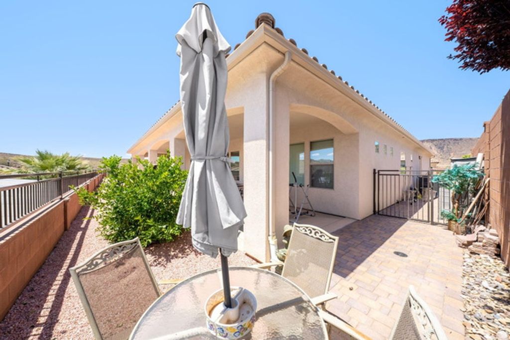 Image 47 of property listing at 2030 N RESERVE PKWY, Washington, UT 84780