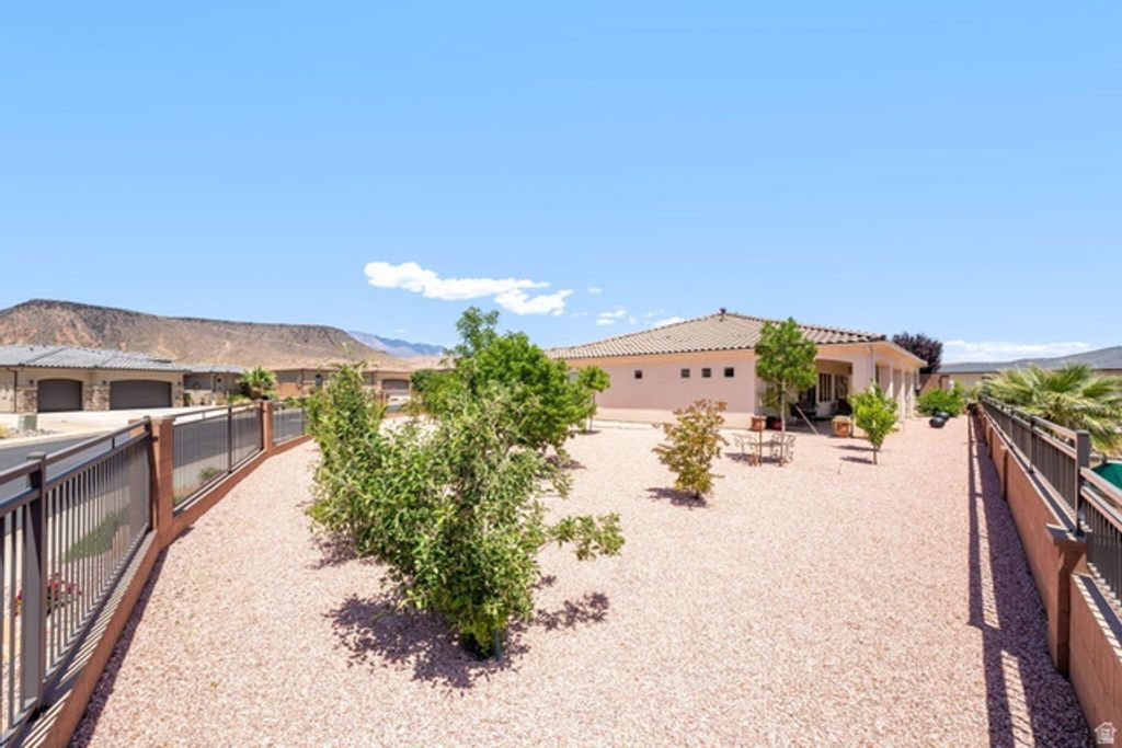 Image 52 of property listing at 2030 N RESERVE PKWY, Washington, UT 84780
