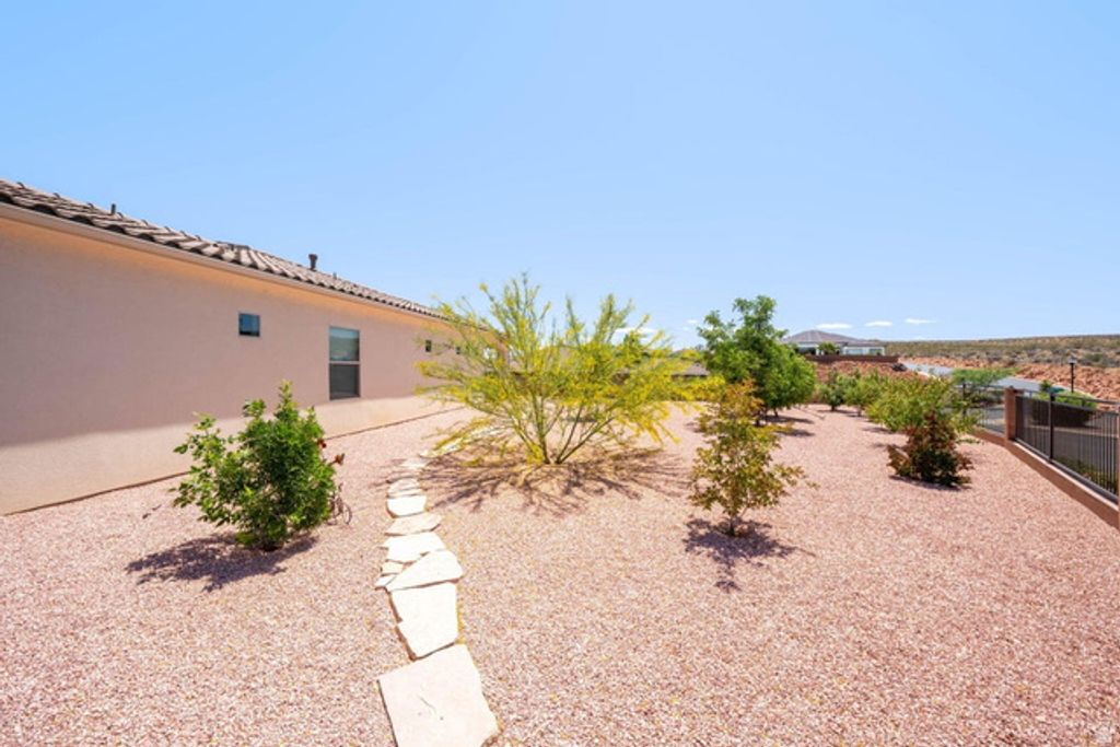 Image 53 of property listing at 2030 N RESERVE PKWY, Washington, UT 84780