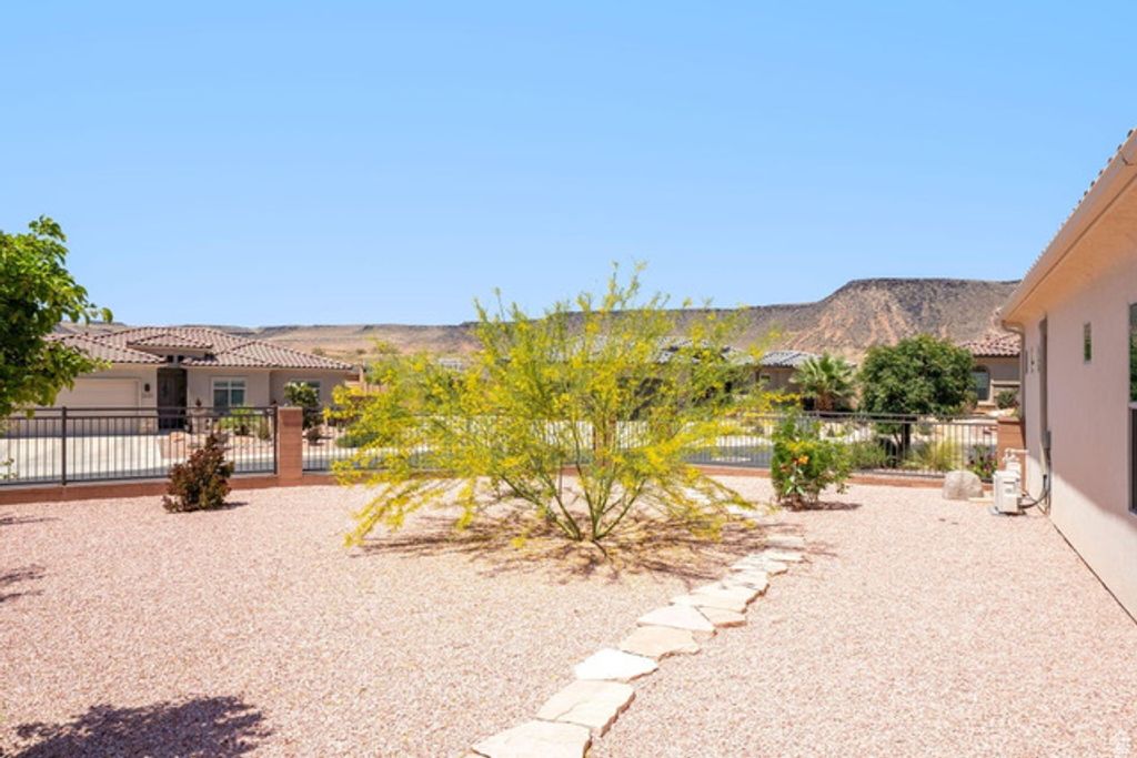 Image 54 of property listing at 2030 N RESERVE PKWY, Washington, UT 84780