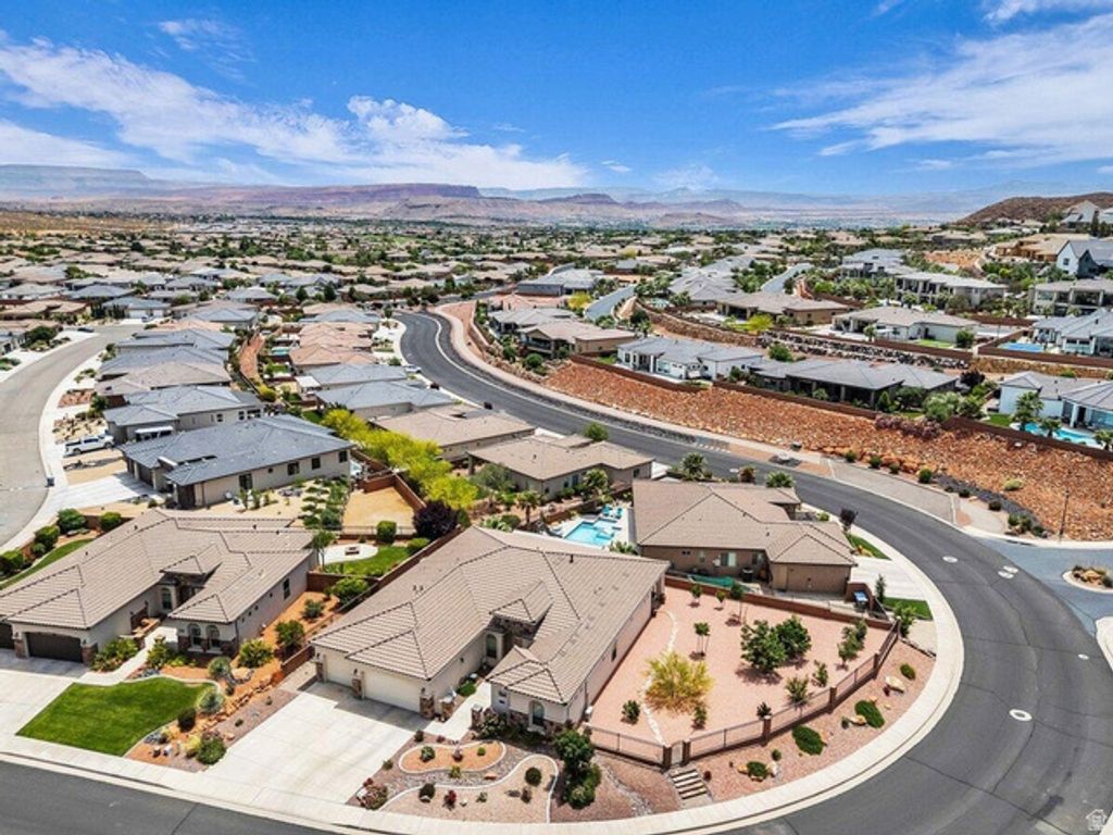 Image 59 of property listing at 2030 N RESERVE PKWY, Washington, UT 84780