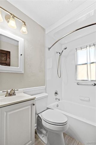 10406 Driver Avenue, St Louis, MO 63114